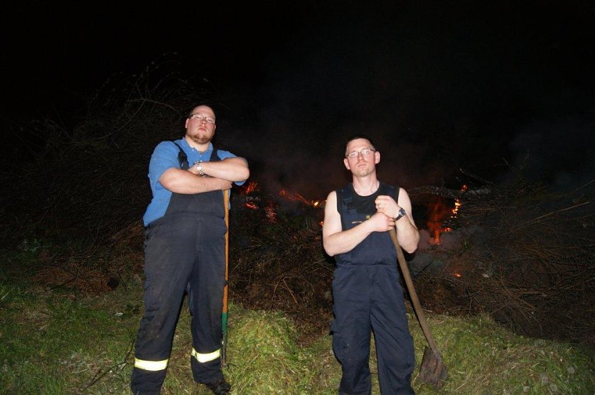 Pfingstfeuer in Obergebra - die Zweite