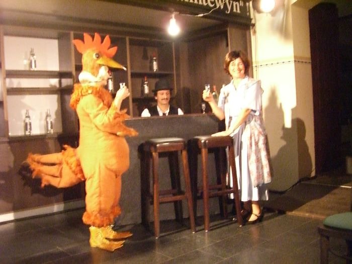 "Prost, Herinette" in der Traditionsbrennerei