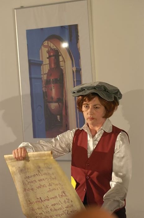 "Prost, Herinette" in der Traditionsbrennerei