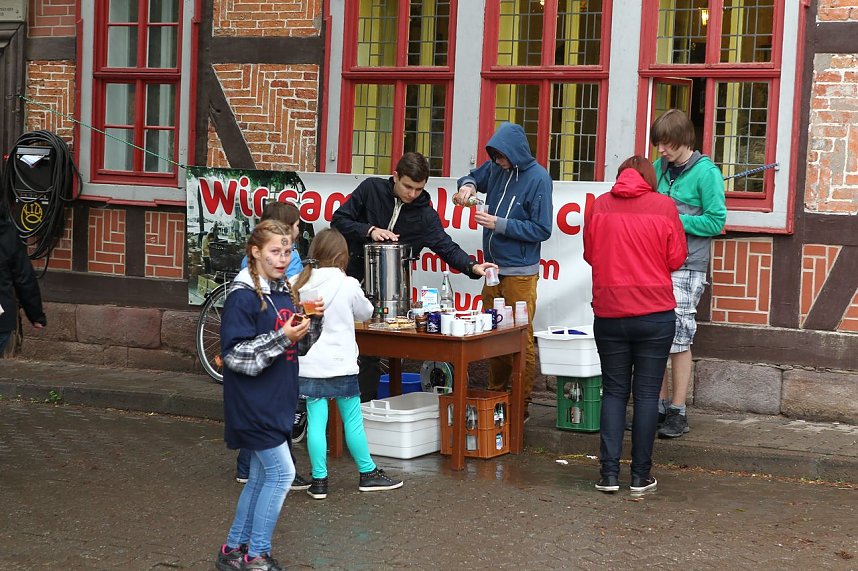 Trotz Regen gro&szlig;es Interesse