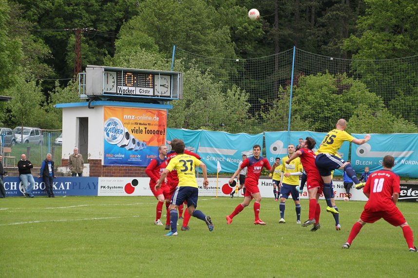 Die erste Halbzeit gegen den VfL Halle