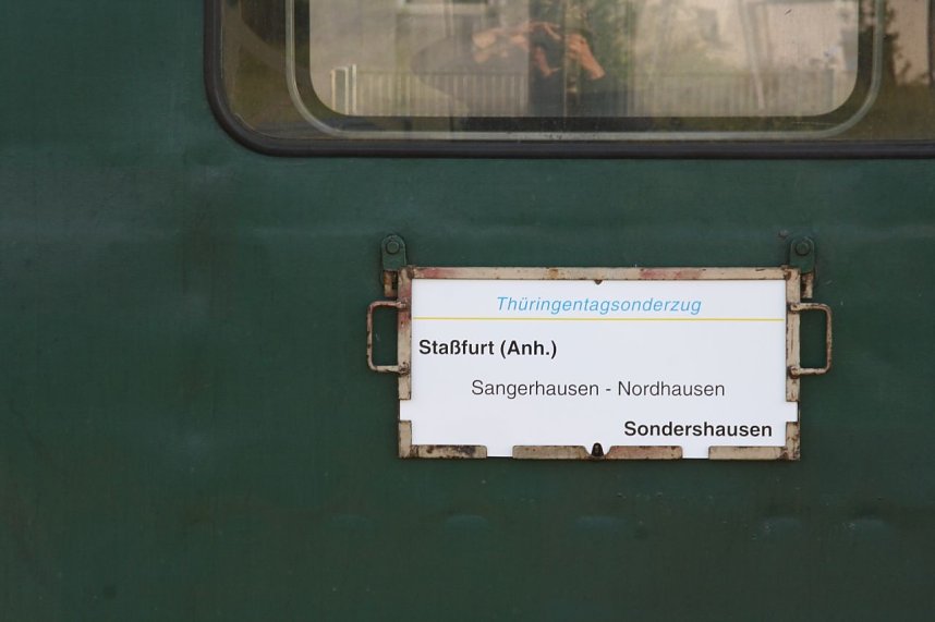 Am Morgen auf dem Bahnhof