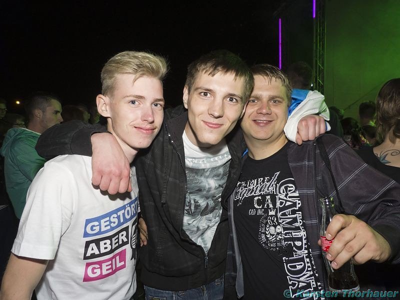 Party an der Schachtstra&szlig;e