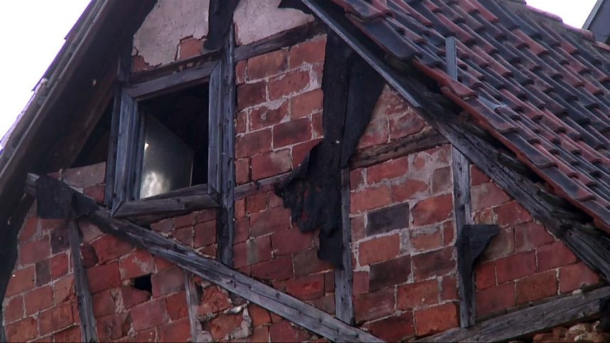 Arbeiten am Abrisshaus