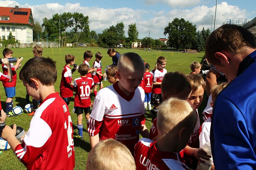 Tolles Erlebnis - die HSV-Fu&szlig;ballschule in Nordhausen