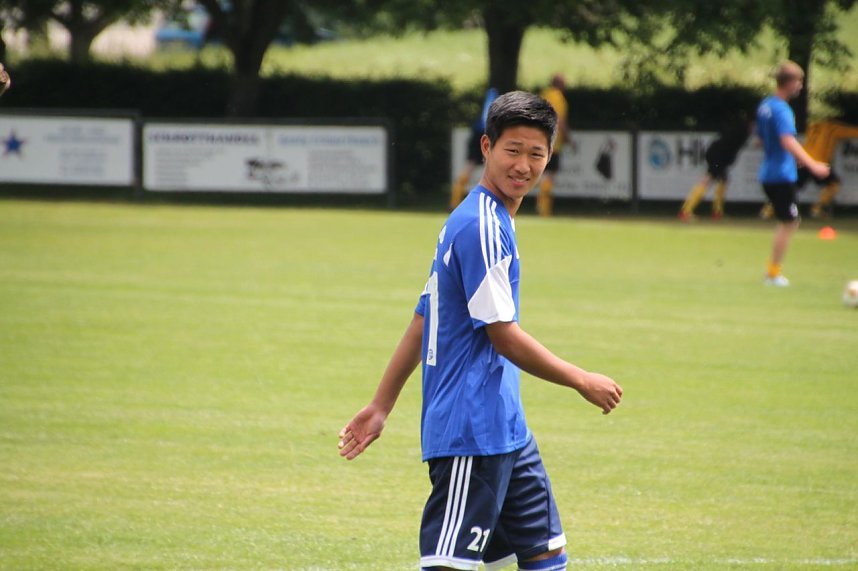 Wacker testet in Struth