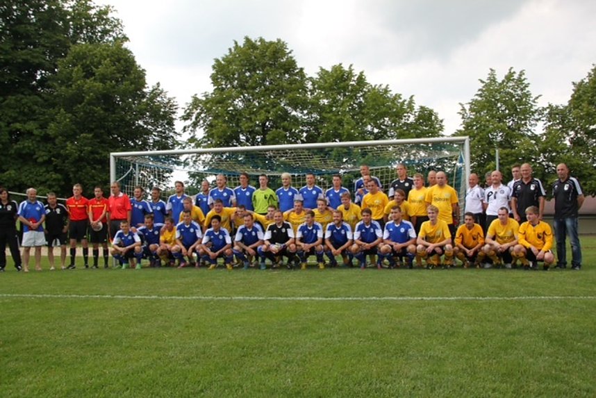 Wacker testet in Struth