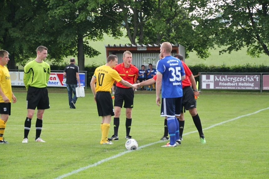 Wacker testet in Struth