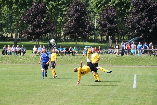 Wacker testet in Struth