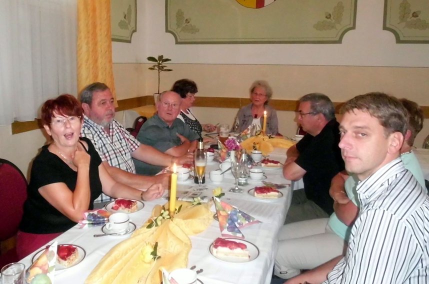 B&uuml;rgermeister Stefan Klante (rechts) f&uuml;hlte sich wohl in unserer VdK-Familie