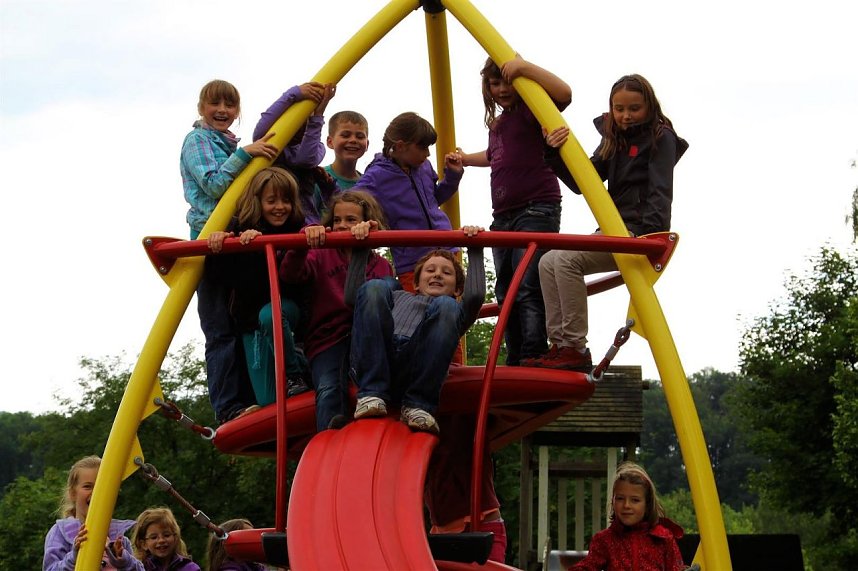 Neue Spielger&auml;te f&uuml;r Sollstedter Grundschule