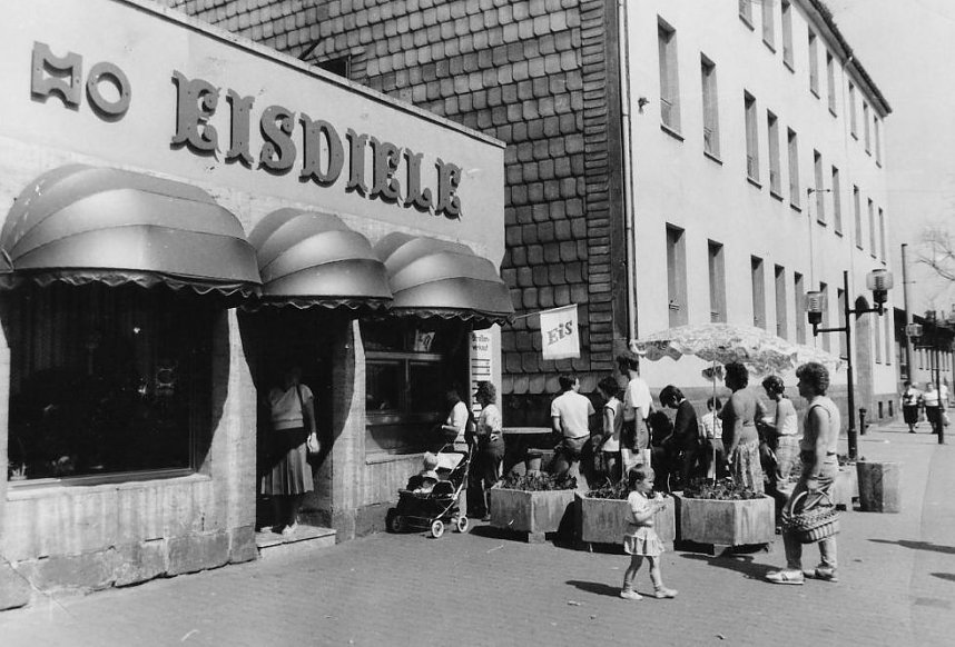 Geschichte eines Eiscaf&eacute;s