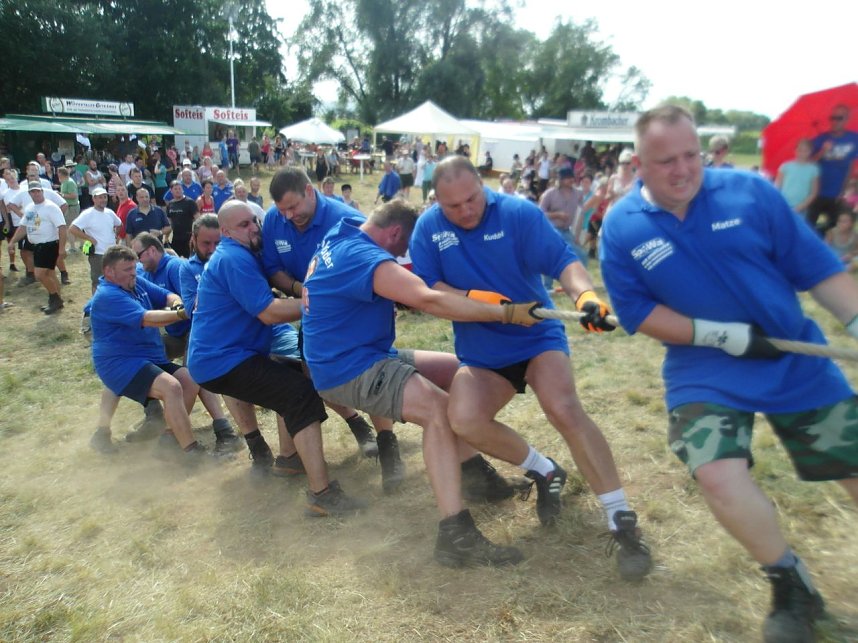 Das Helmetauziehen 2013