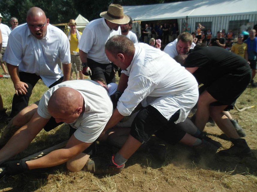 Das Helmetauziehen 2013