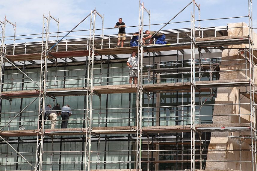 Arbeiten an der Glasfront