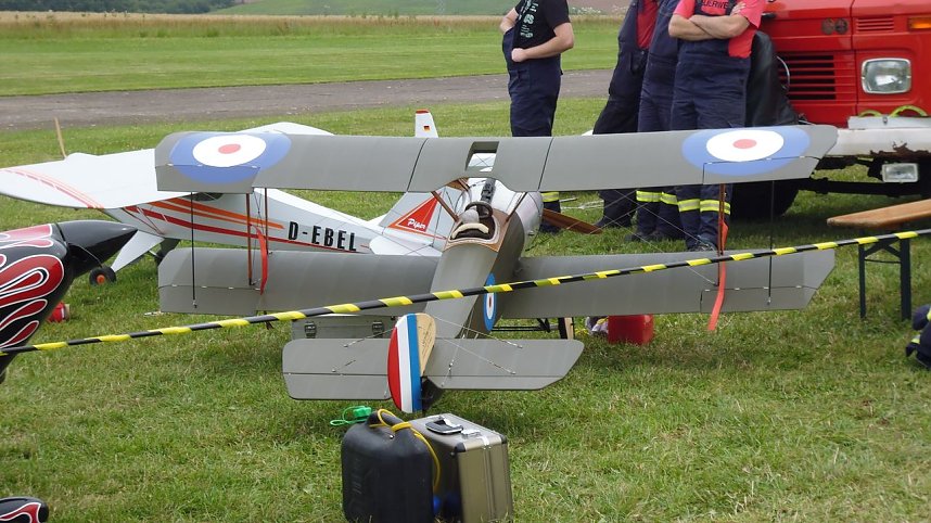 &Uuml;ber den Wolken und am Boden