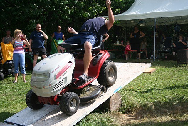 Auf den Rasen - fertig - los