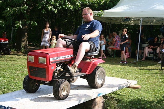 Auf den Rasen - fertig - los