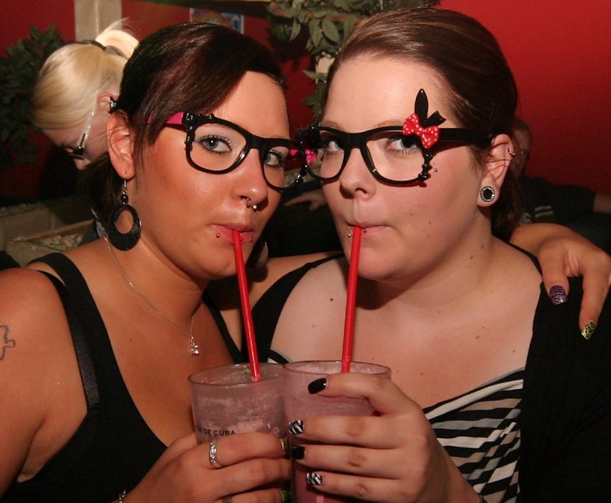 Pornobrillen-Party im Sax