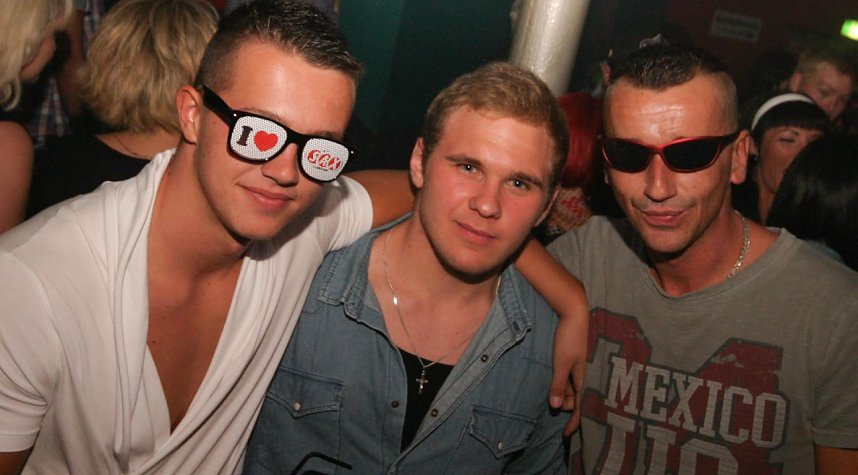 Pornobrillen-Party im Sax