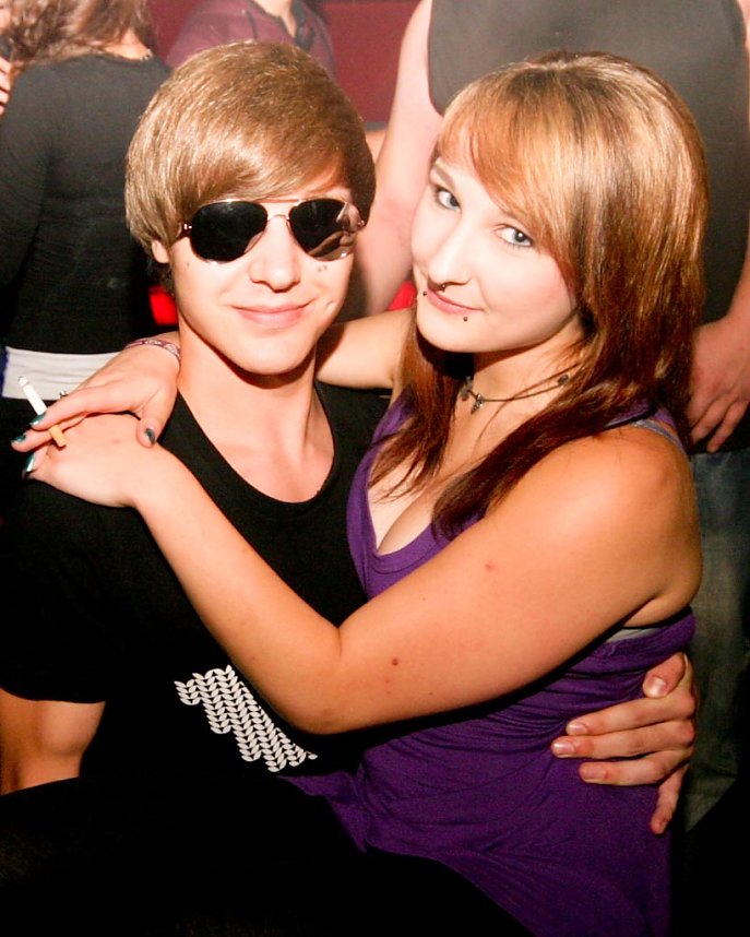 Pornobrillen-Party im Sax