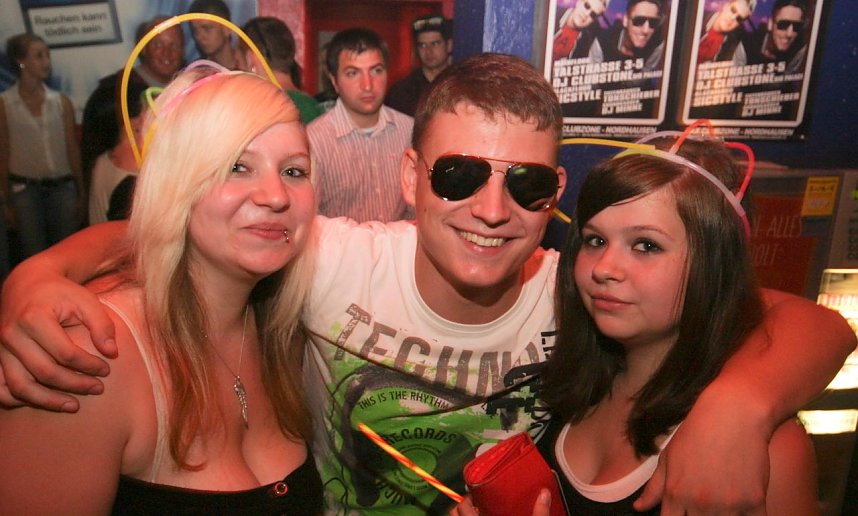 Pornobrillen-Party im Sax