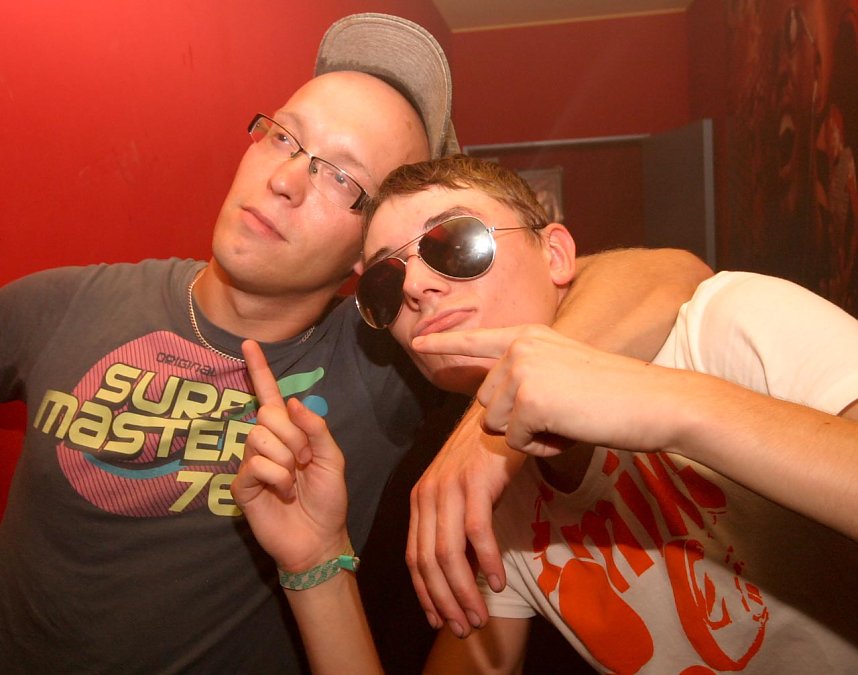 Pornobrillen-Party im Sax