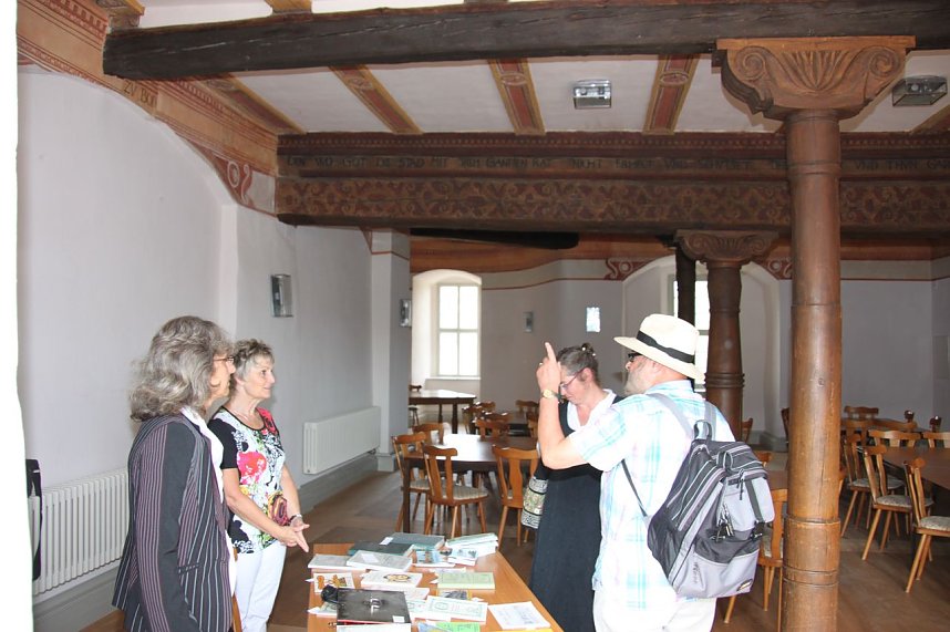 Offen nur f&uuml;r geladene G&auml;ste