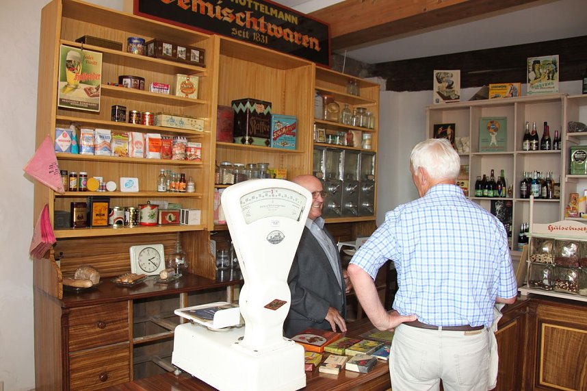 Offen nur f&uuml;r geladene G&auml;ste