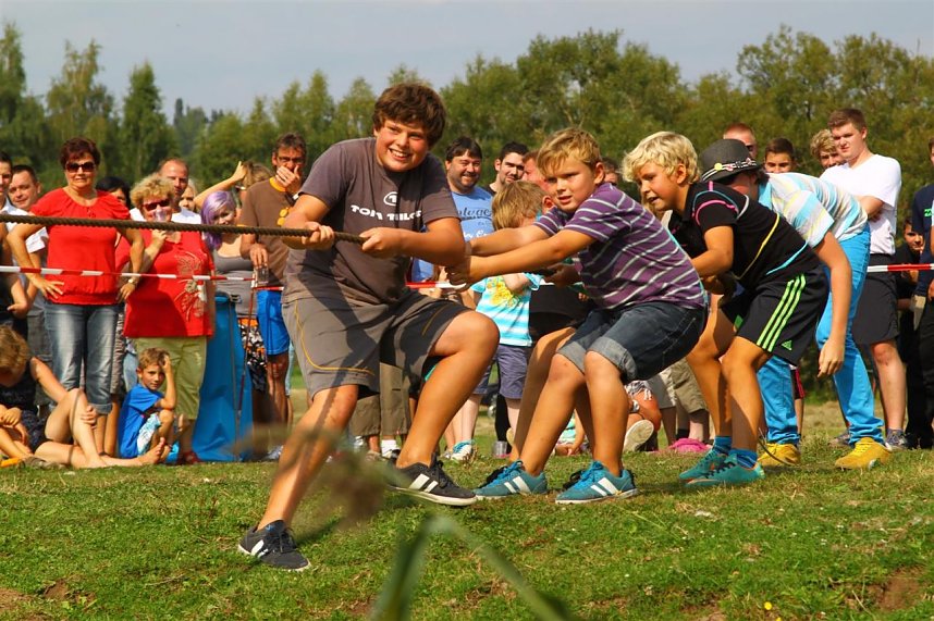 Tauziehen &uuml;ber die Wipper 2013