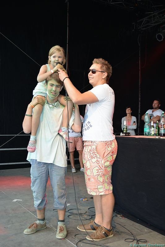 Holi-Festival am Stausee