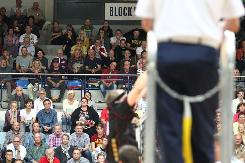 Am und neben dem Netz