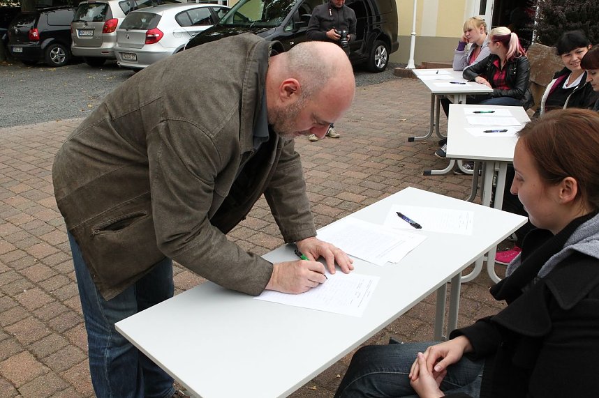 Zur Unterschrift bereit