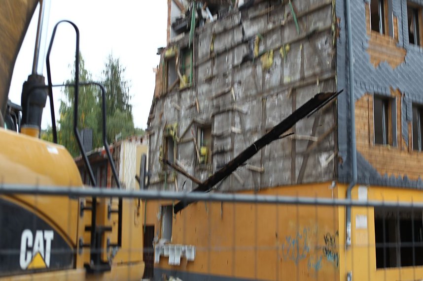 Abriss einer Brandruine