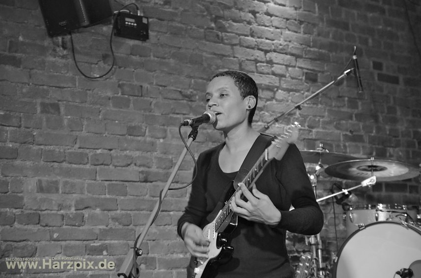 Adwoa Hackman Live in der Destille