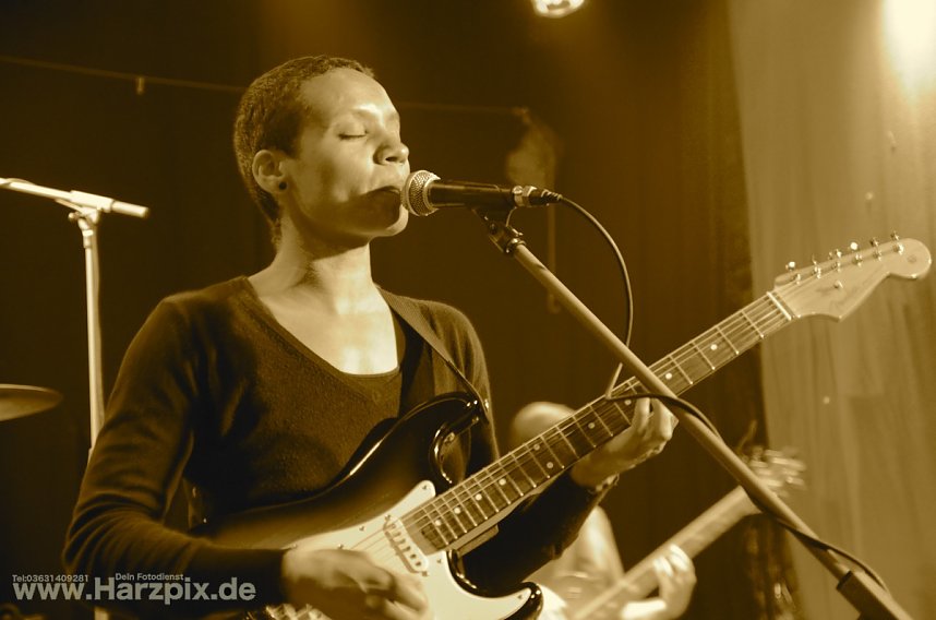 Adwoa Hackman Live in der Destille