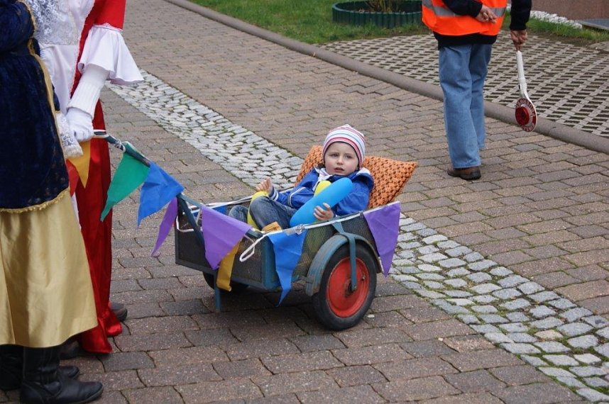 Kirmes-Umzug in Obergebra