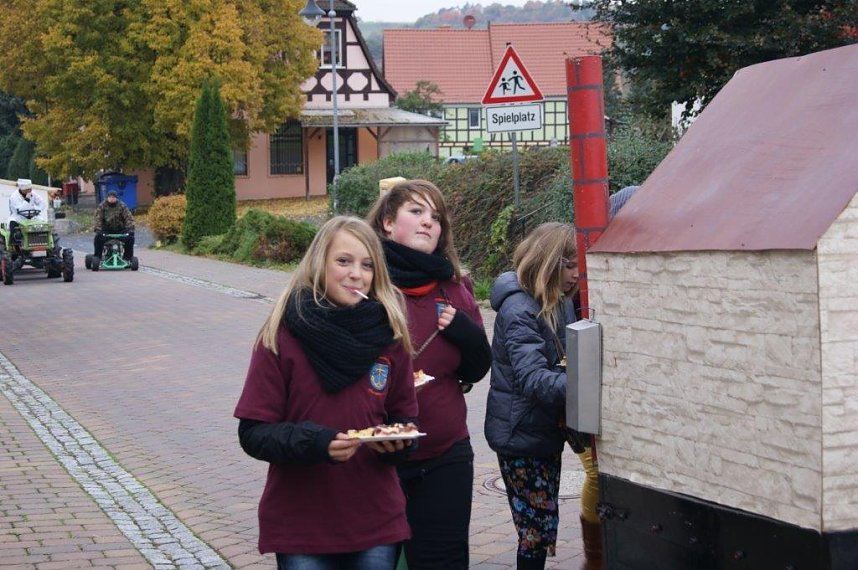 Kirmes-Umzug in Obergebra