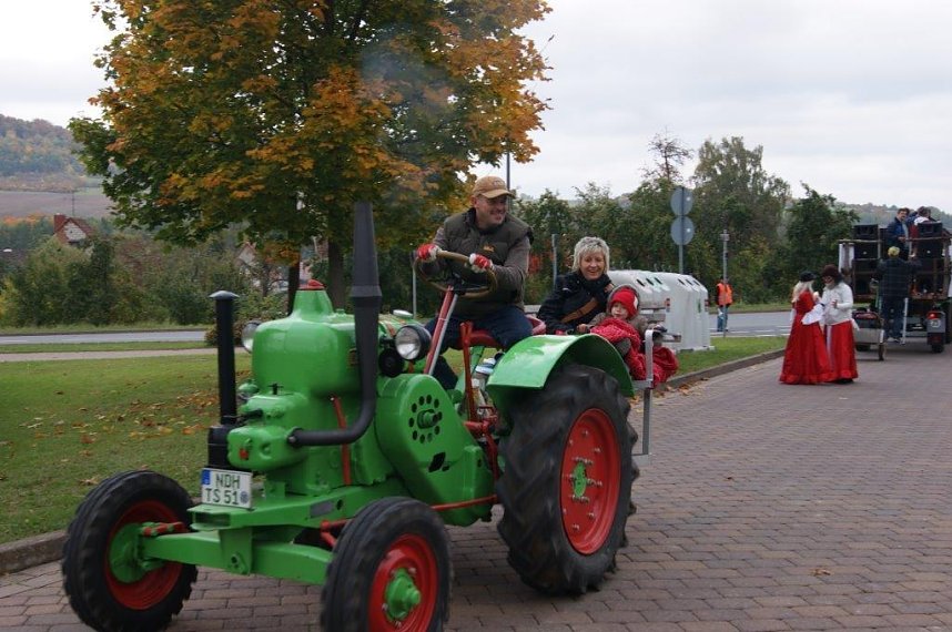 Kirmes-Umzug in Obergebra