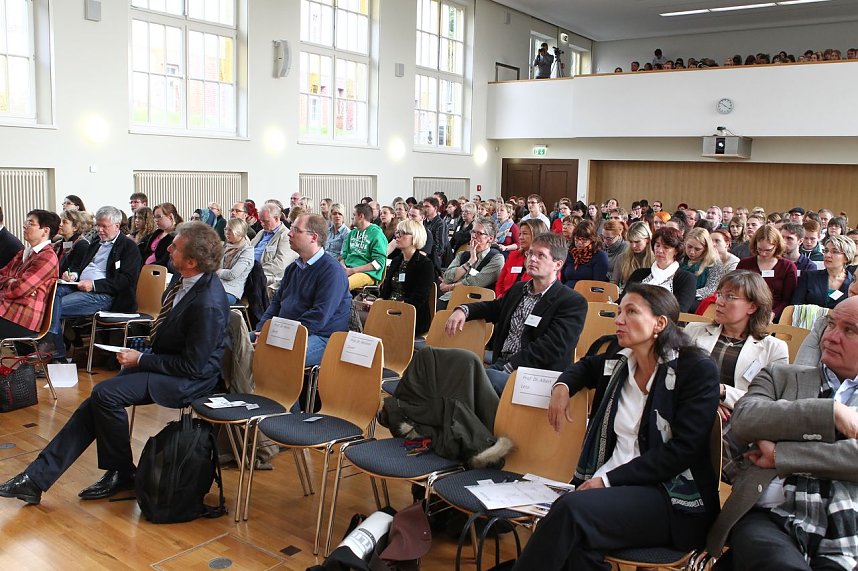 Symposium: Volles Audimax