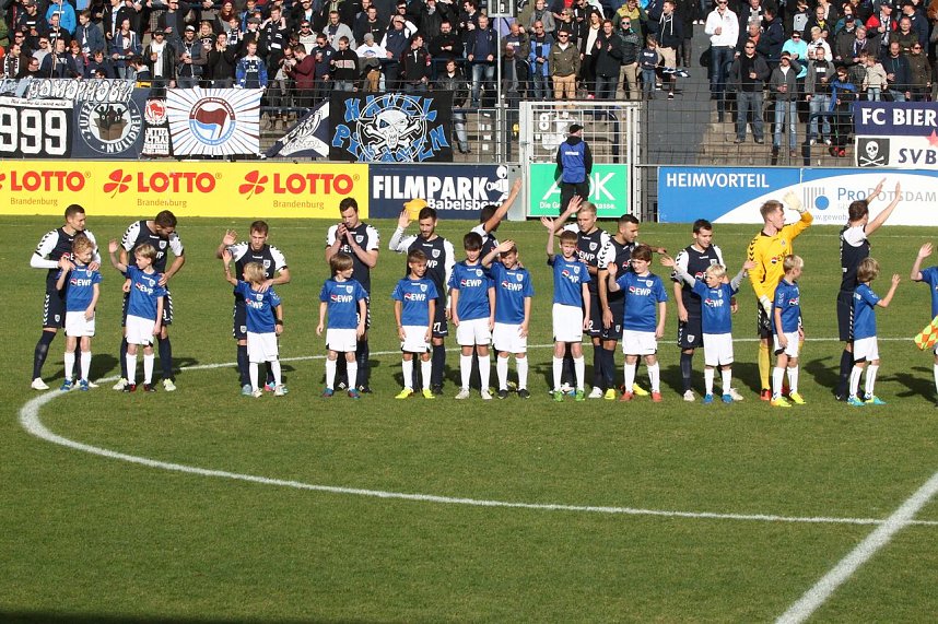 Szenen aus der ersten Halbzeit