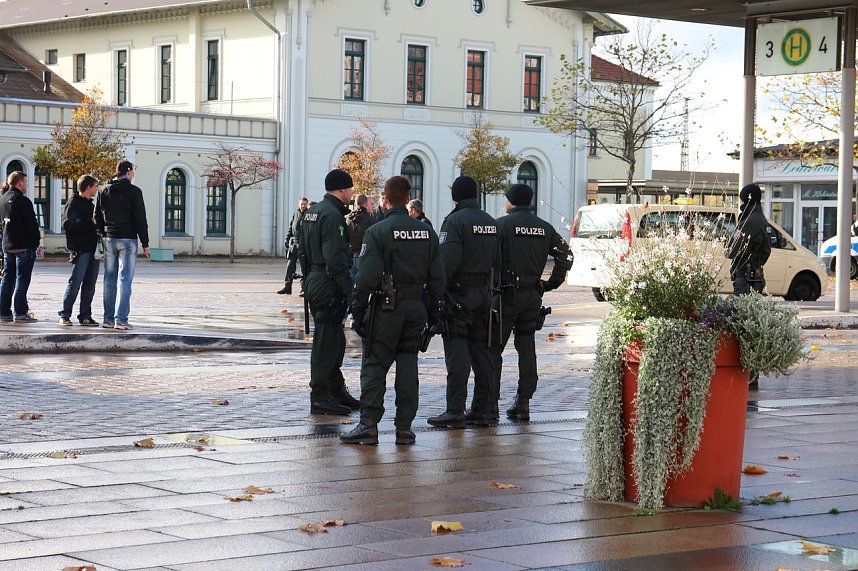 Lok-Fans in Empfang genommen