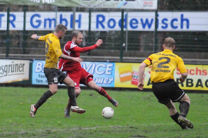 Ausw&auml;rtssieg in Auerbach