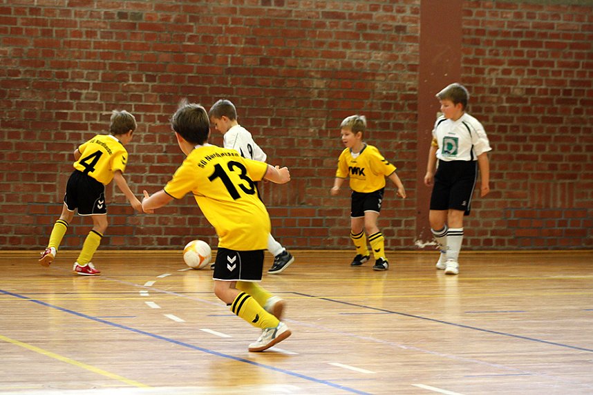 Fu&szlig;ball in der Halle