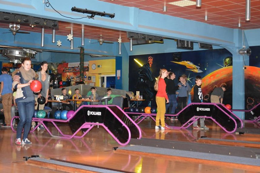 Weihnachtsfeier auf der Bowlingbahn