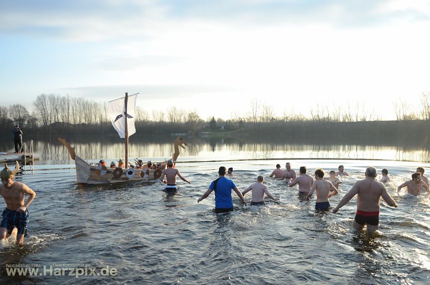 Eisbaden der FH Nordhausen