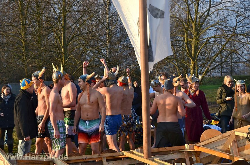 Eisbaden der FH Nordhausen