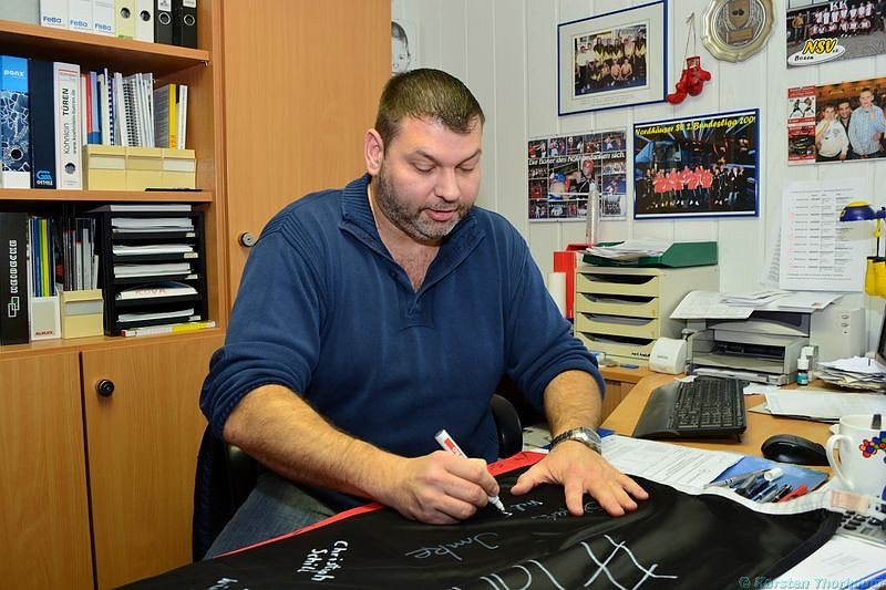 Eine Fahne verbindet