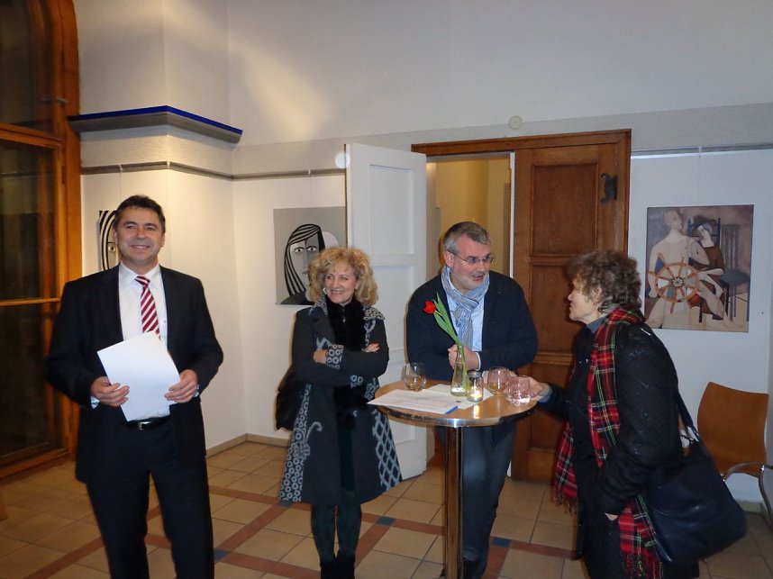 Benefizausstellung er&ouml;ffnet