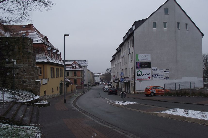 Vor dem Hagentor  heute: Wo sich rechts jetzt moderne Bauten befinden, stand einst eine Brauerei
